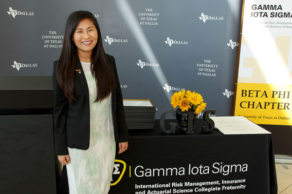 finance student at the Gamma Iota Sigma chartering event at UT Dallas