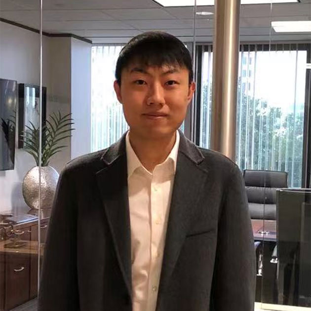 Zhiyao Zhao, master's in finance and MBA testimonial